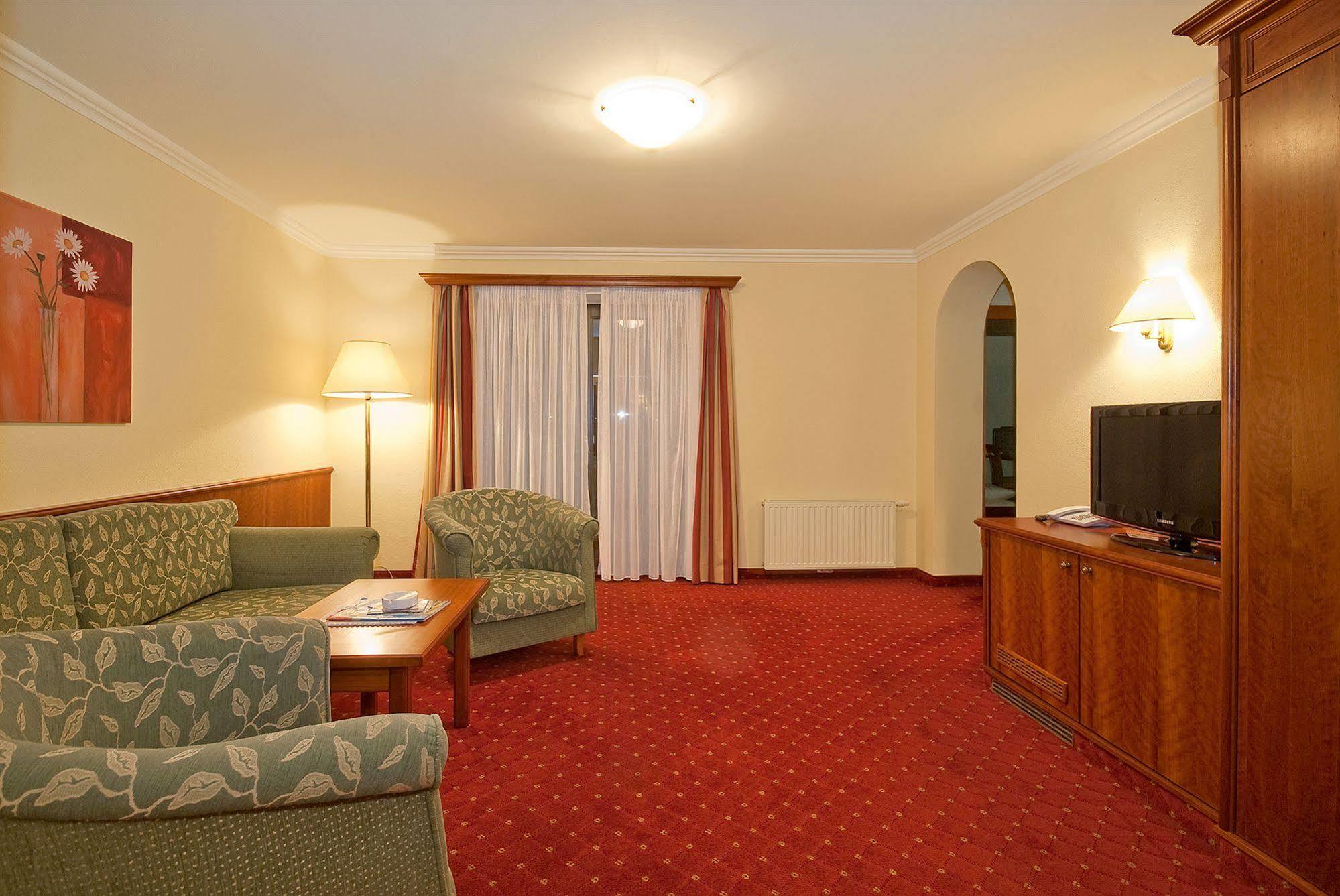 Vital & Sporthotel Brixen Бриксен-им-Тале Стая снимка